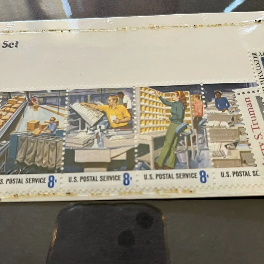 1973 US Postal Service Souvenir Mint Stamp Set - Mini Album Vintage Lot Set 1
